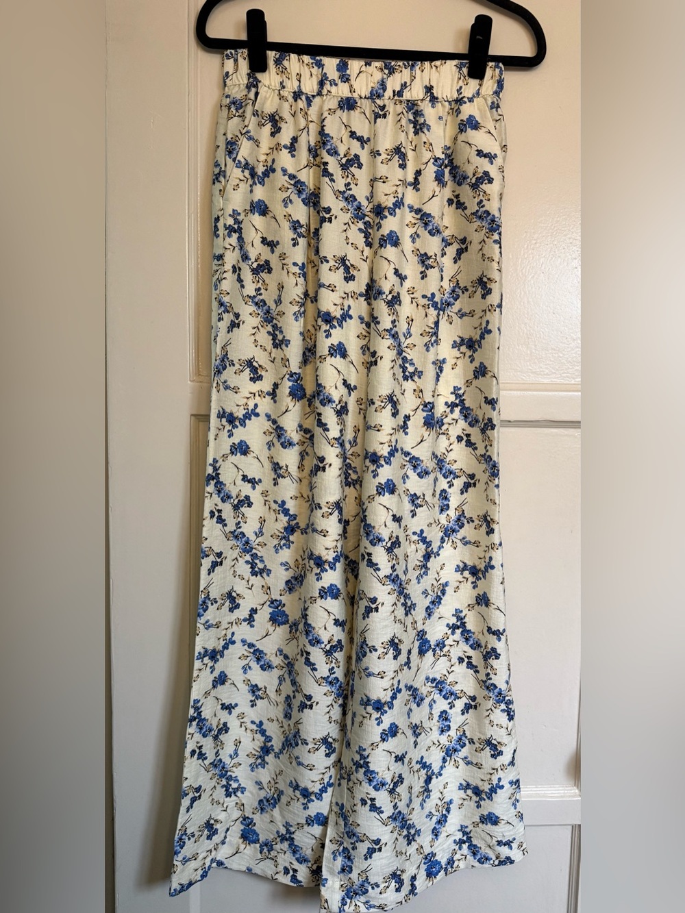 A New Day Cream Blue Floral High-Rise Wide-Leg Pants | Size Small - Picture 3 of 6